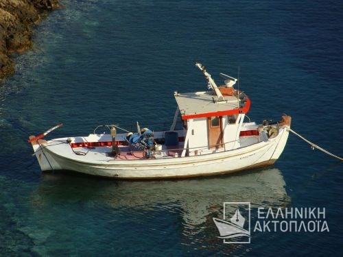 boat at cherronisos-sifnos